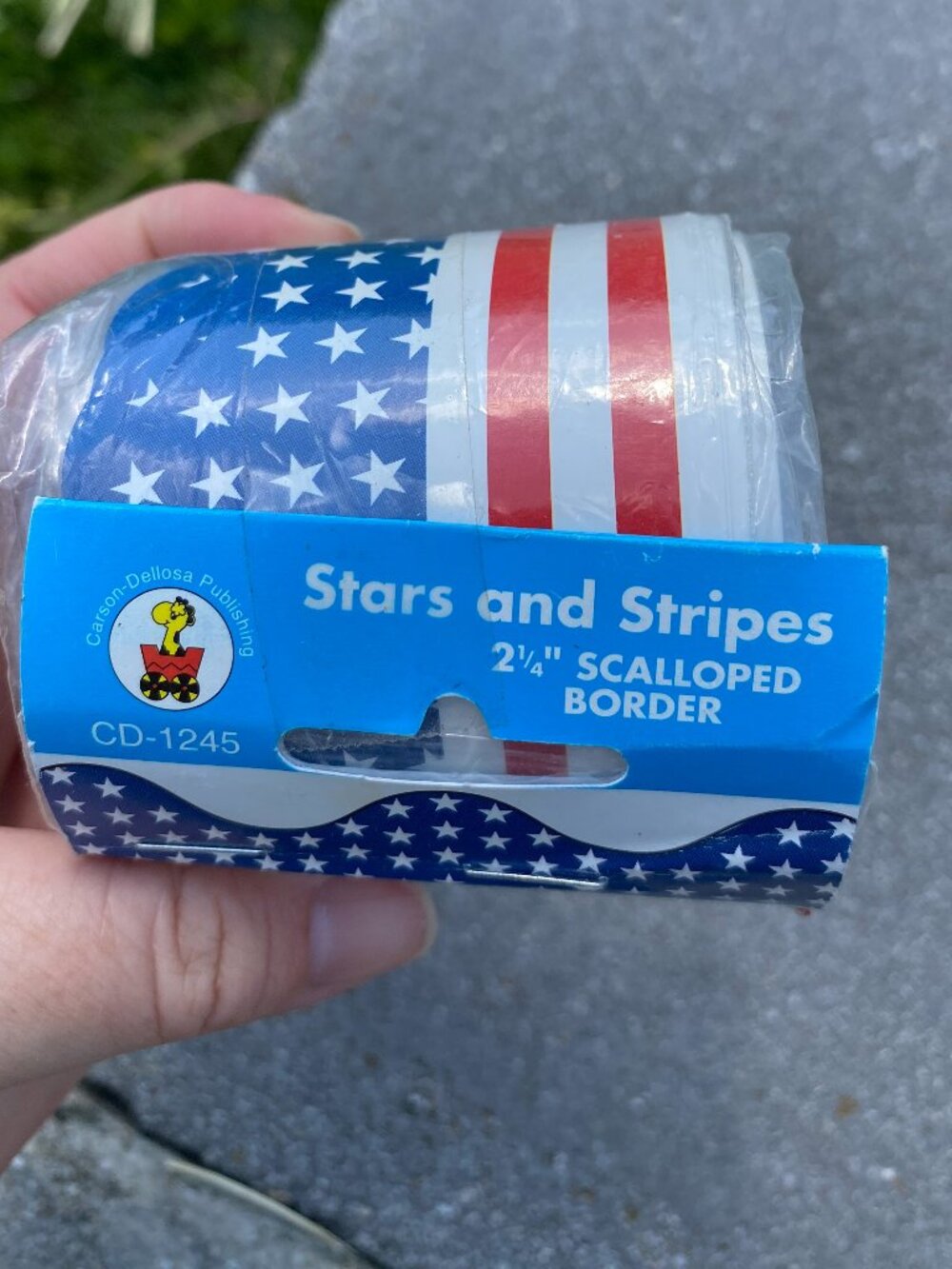 Stars and Stripes 2 1/4" Scalloped Border-some used